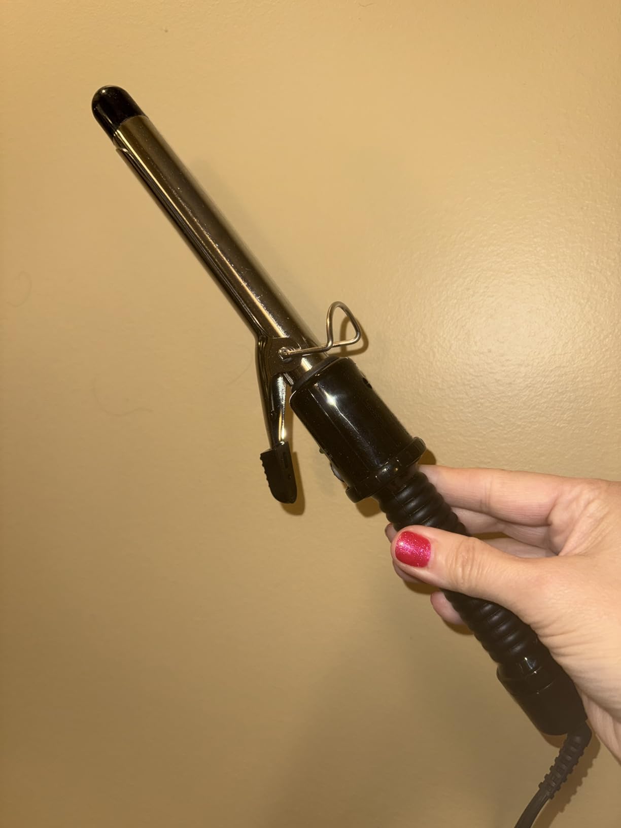 Conair Curling Iron​, Fine to Thick Hair, 1-in. Barrel, Black/Silver customer photo 2