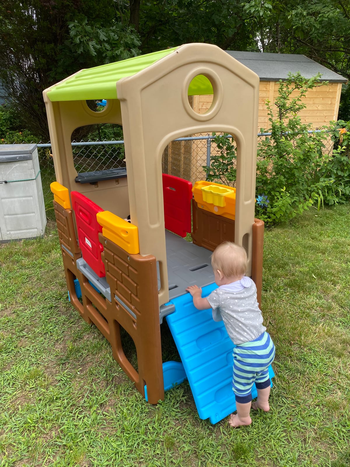 Simplay3 Young Explorers Discovery Playhouse - Indoor or Outdoor Clubhouse and Activity Playset for Toddlers and Kids, Made in USA customer photo 1