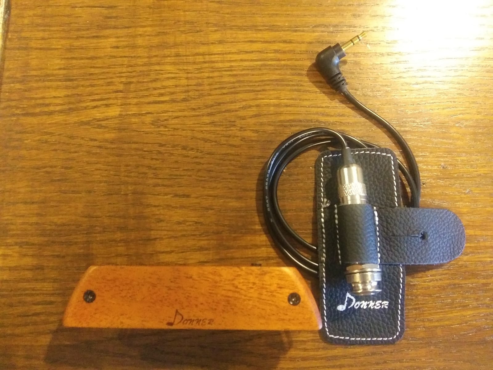 Donner Acoustic Guitar Pickup, Passive Mahogany Soundhole Pickup with Humbucker Volume Tone Control customer photo 1