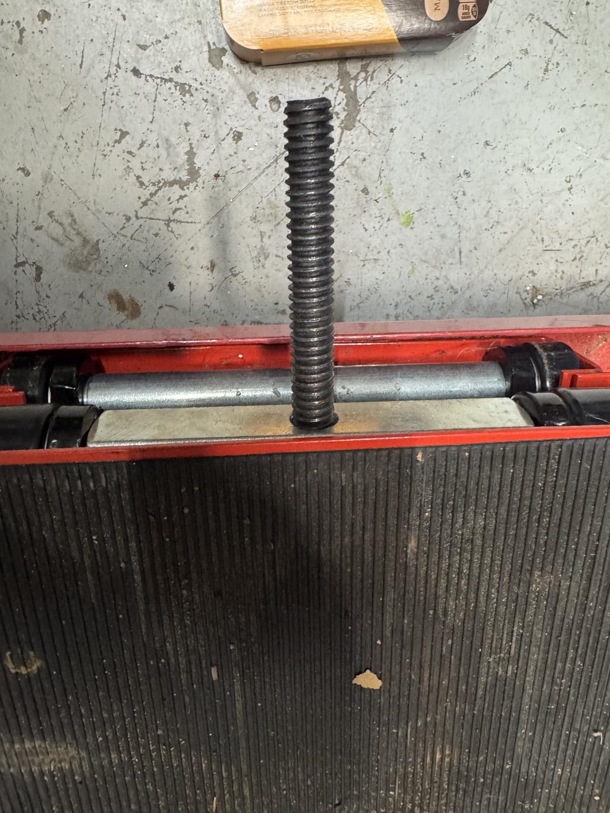 Motorcycle Lift Scissor Jack, 1200 LB Capacity Wide Deck Hoist Stand Maintenance Bikes ATVs Garage Repair Center Stand Lift Jack, Red customer photo 1