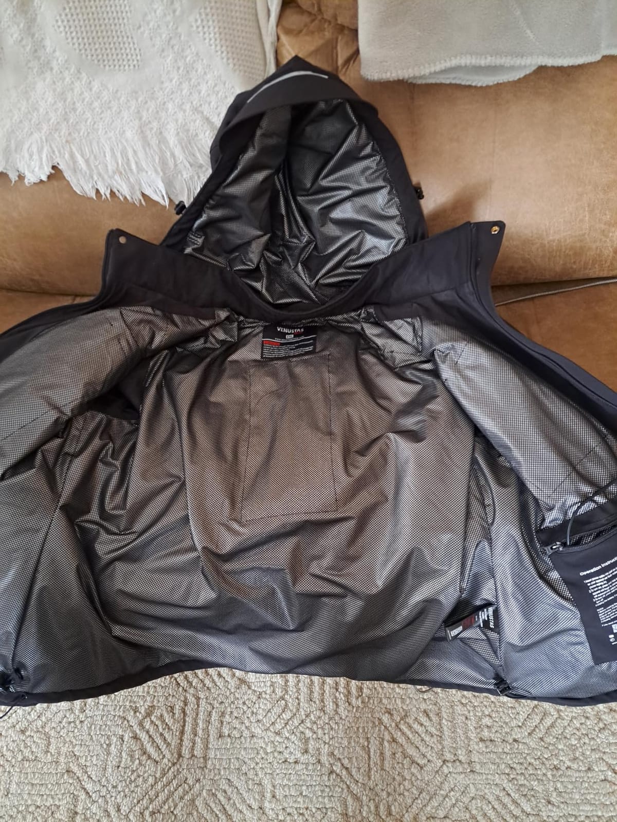 Venustas Men's Waterproof Heated Jacket with Battery & Detachable Hood customer photo 2
