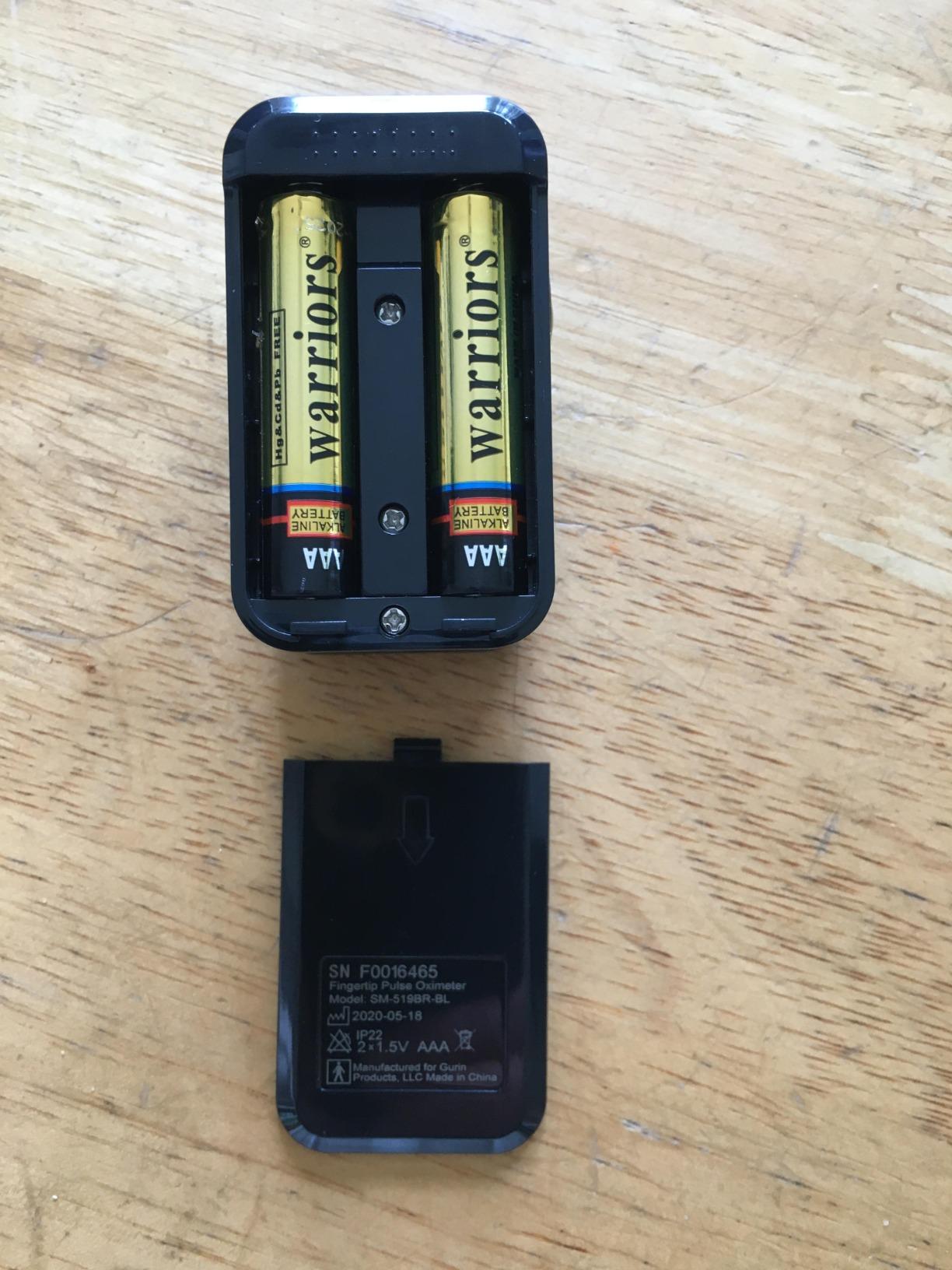 Santamedical Dual Color OLED Pulse Oximeter Fingertip Monitor (SpO2) customer photo 1