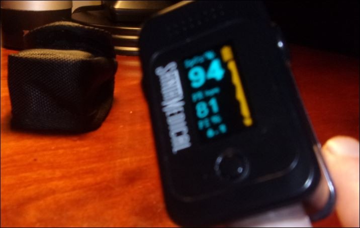 Santamedical Dual Color OLED Pulse Oximeter Fingertip Monitor (SpO2) customer photo 2