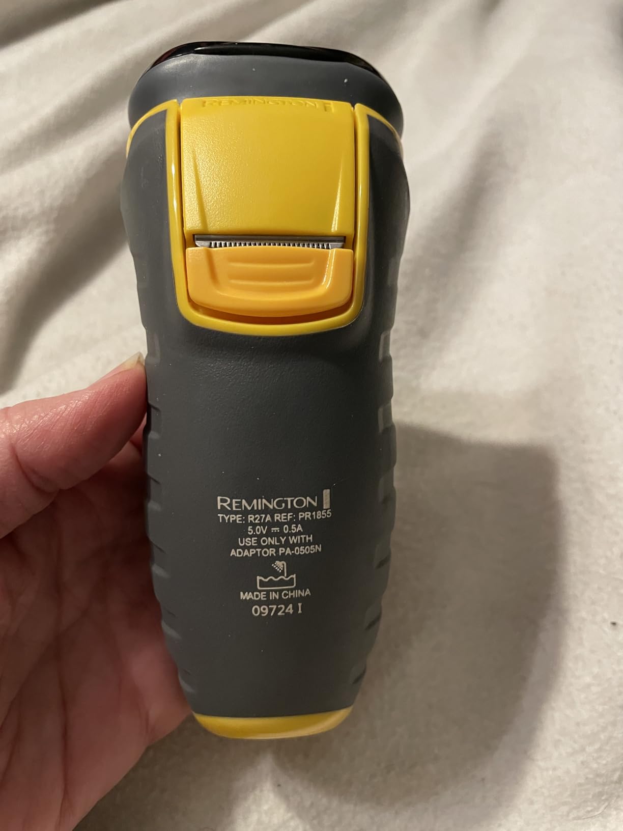 Remington Indestructible Rotary Shaver 5100, Electric Razor, Yellow customer photo 1