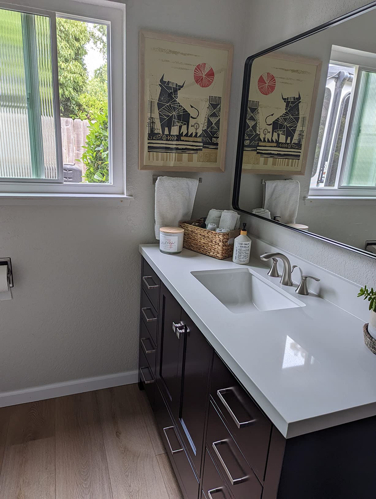 ARIEL Cambridge 36-inch Bathroom Vanity with Sink,Solid Wood, 1.5-inch Pure White Quartz Countertop & Backsplash, Single Rectangular Porcelain Sink, 2 Soft Closing Doors, 5 Dovetail Drawers, White customer photo 2