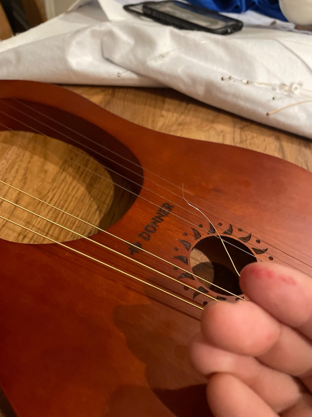 Donner 16-String Mahogany Lyre Harp Beginners Kit, Classic Greece, DLH-003 customer photo 2
