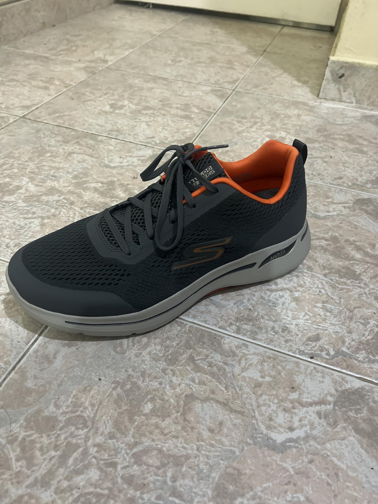 Skechers Men's Go Walk Arch Fit Mesh Lace-Up customer photo 2