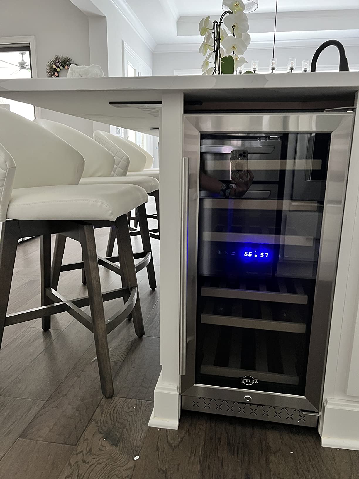 Tylza Mini Fridge 15 Inch Wine Cooler Under Counter, 30 Bottles Dual Zone Wine Fridge with Safty Lock, Wine Refrigerator Freestanding, Built-in Wine Cellars customer photo 1