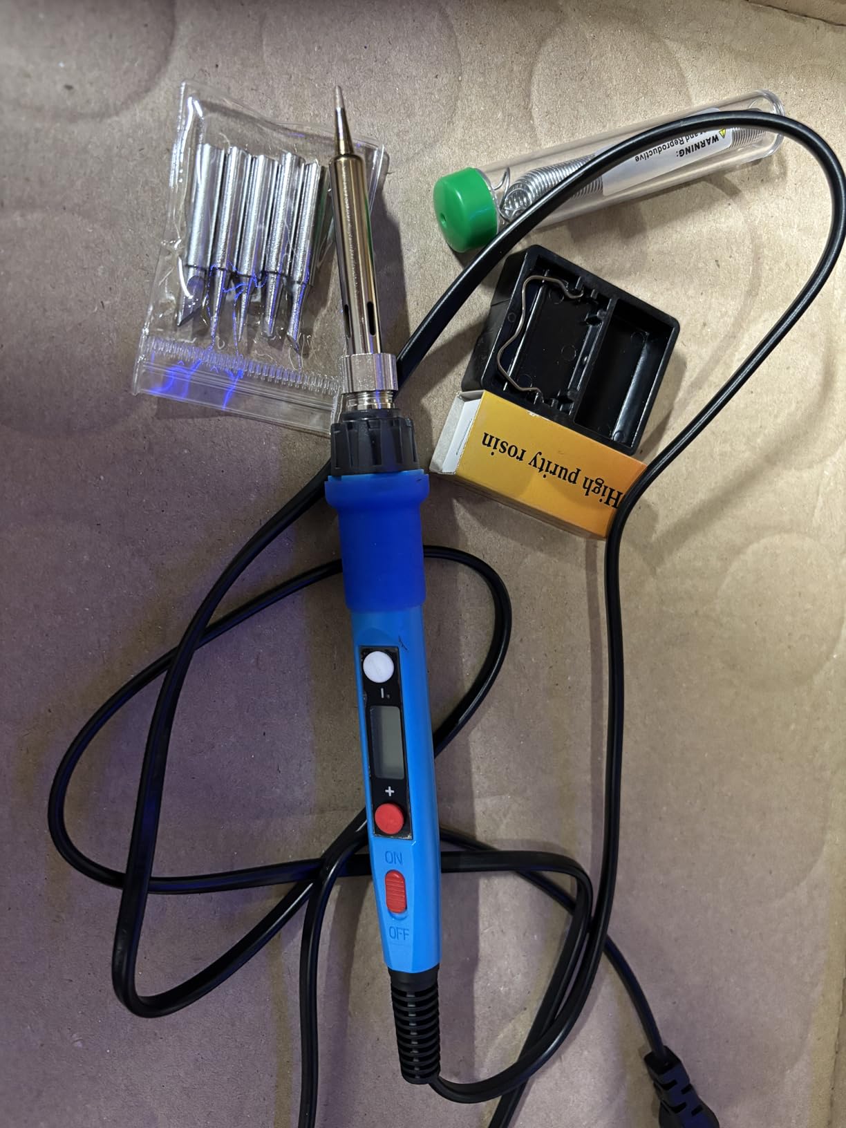 Soldering Iron Kit, 80W 110V LCD Digital Solder Iron Pen with Ceramic Heater, Portable Welding Tools with 5pcs Tips, Stand, Solders Wire, Sponge, Paste, for Metal, Electric Repairs, DIY customer photo 2