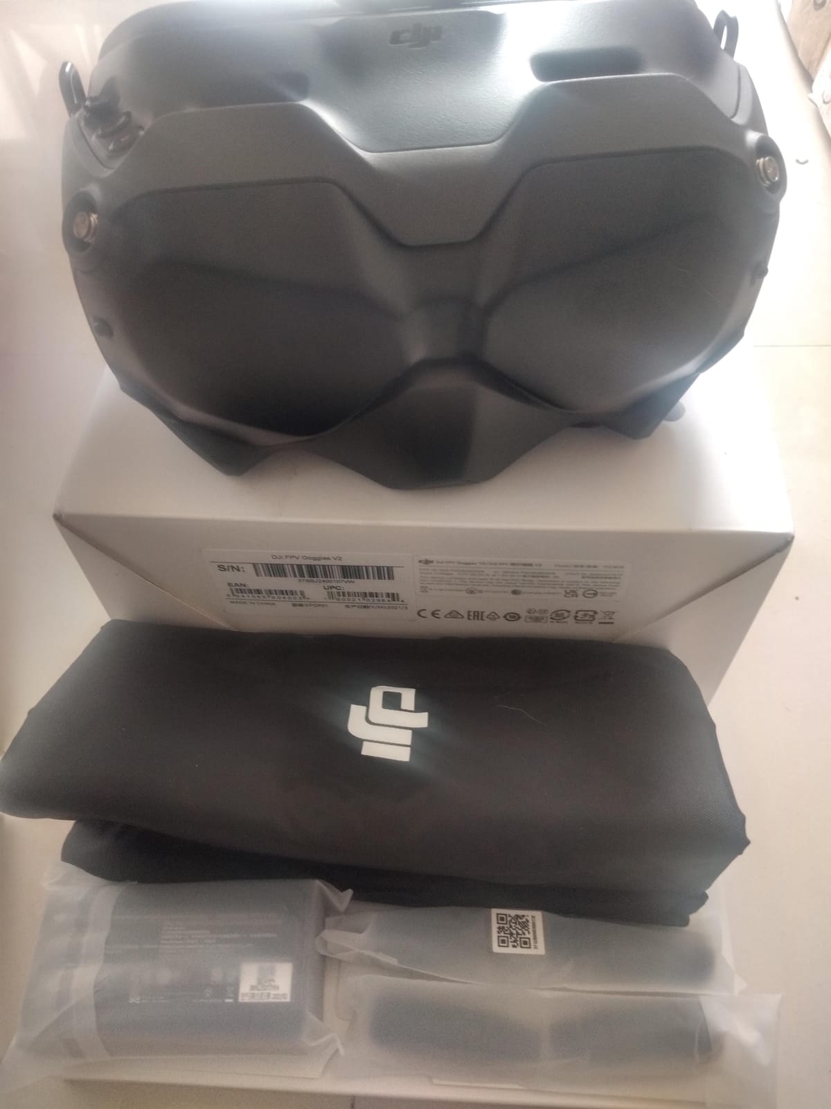 DJI FPV Goggles V2 for Drone Racing Immersive Experience, Black customer photo 2