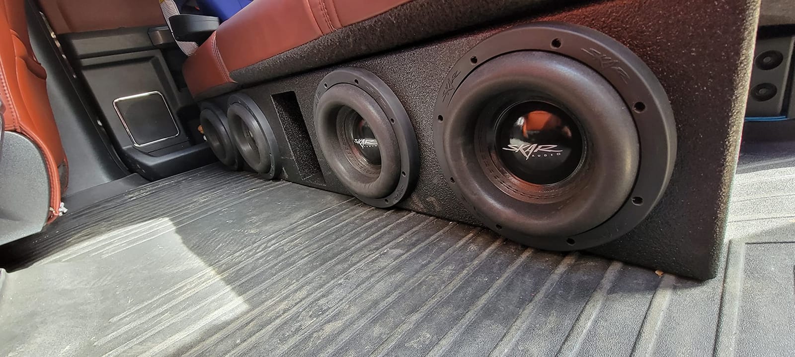 QPower Downfire Quad 8in Underseat Subwoofer Box Compatible with 2009-2026 Ford F-150 SuperCrew and 2017-2026 F-250, F-350 Super Duty customer photo 2