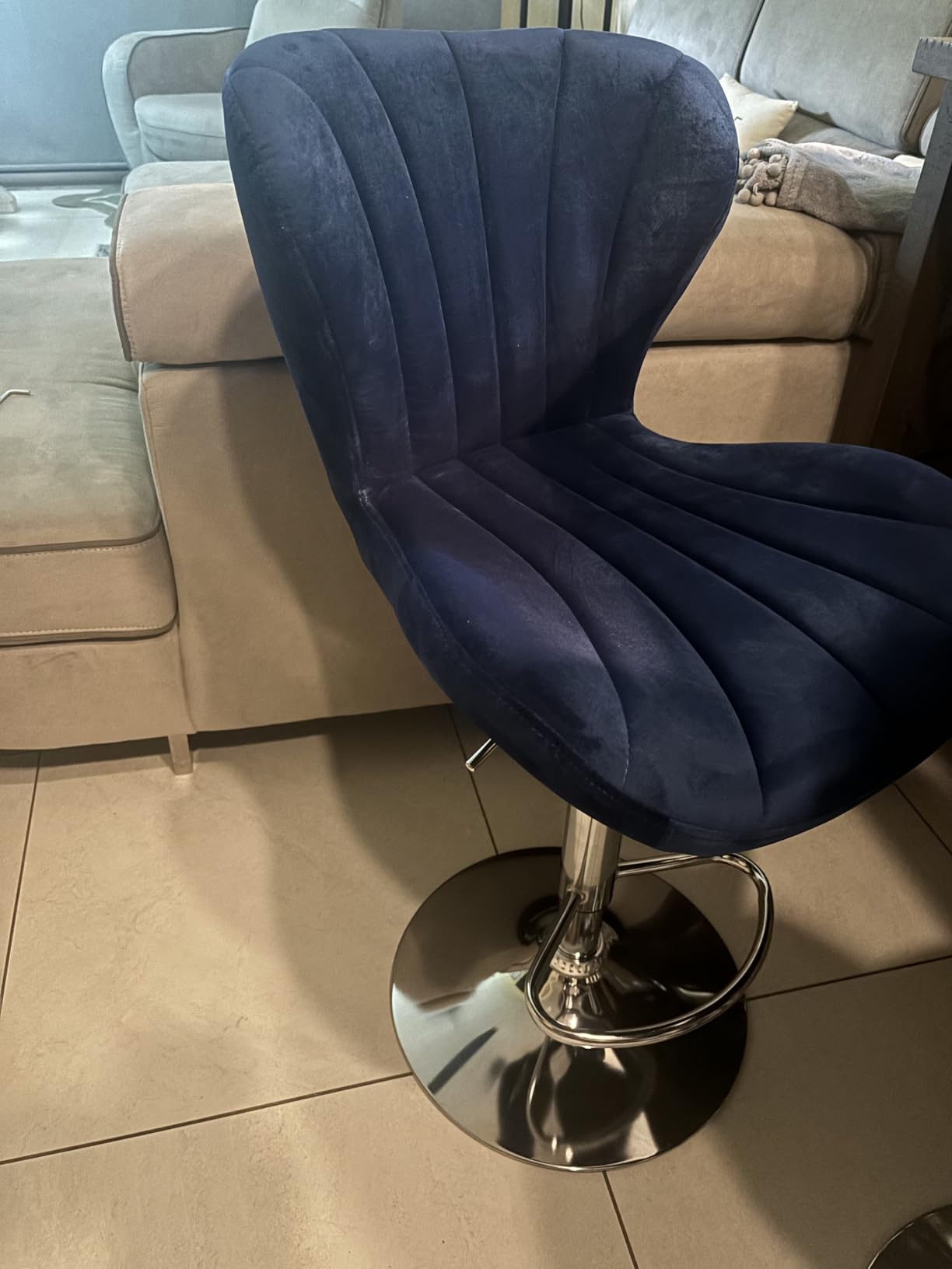 Roundhill Furniture Ellston Velvet Adjustable Swivel Barstools in Blue, Set of 2 customer photo 2