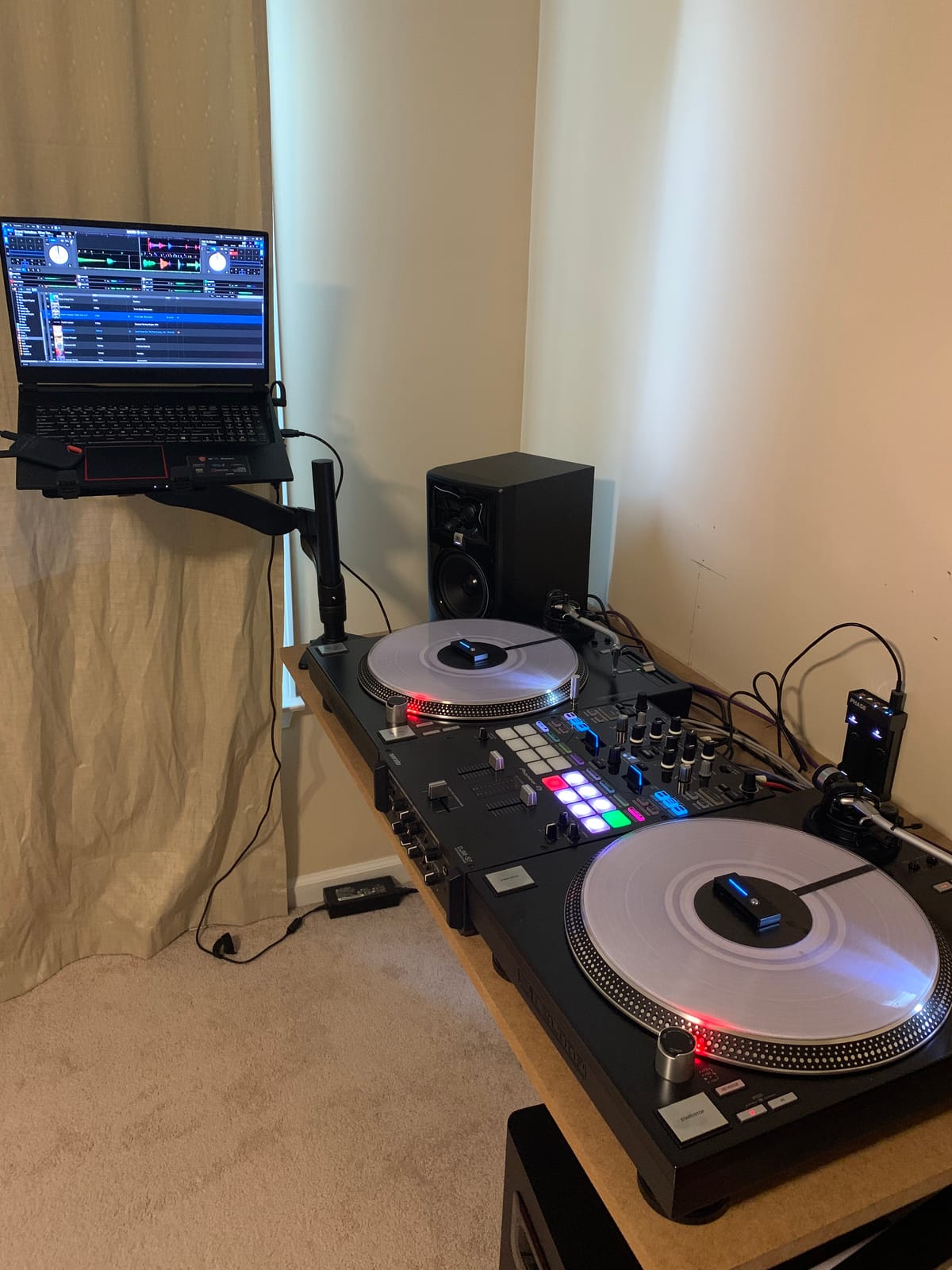 Pioneer DJ DJM-S7 2-channel Mixer for Serato DJ customer photo 2