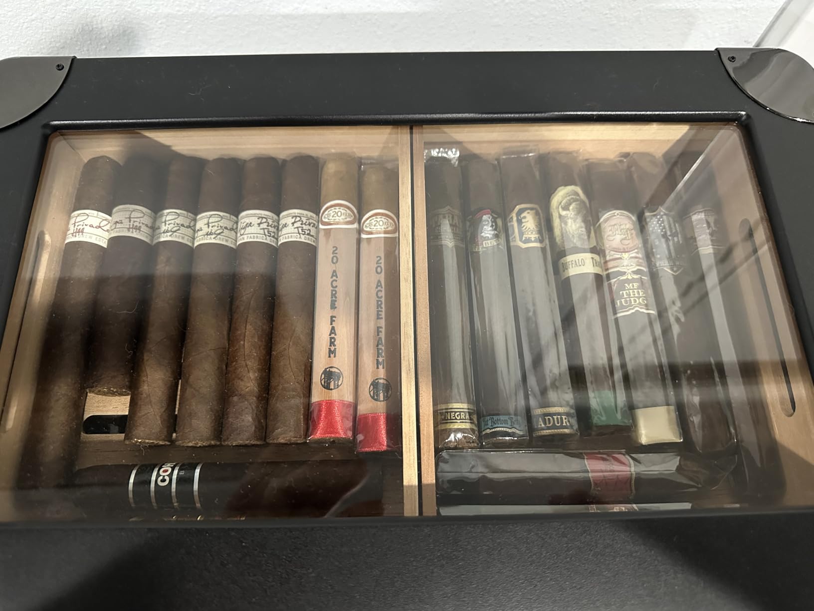 CASE ELEGANCE Military Glass Top Humidor, Matte Green, Holds 70-100 Cigars | Digital hygrometer, Spanish cedar, humidor solution customer photo 2