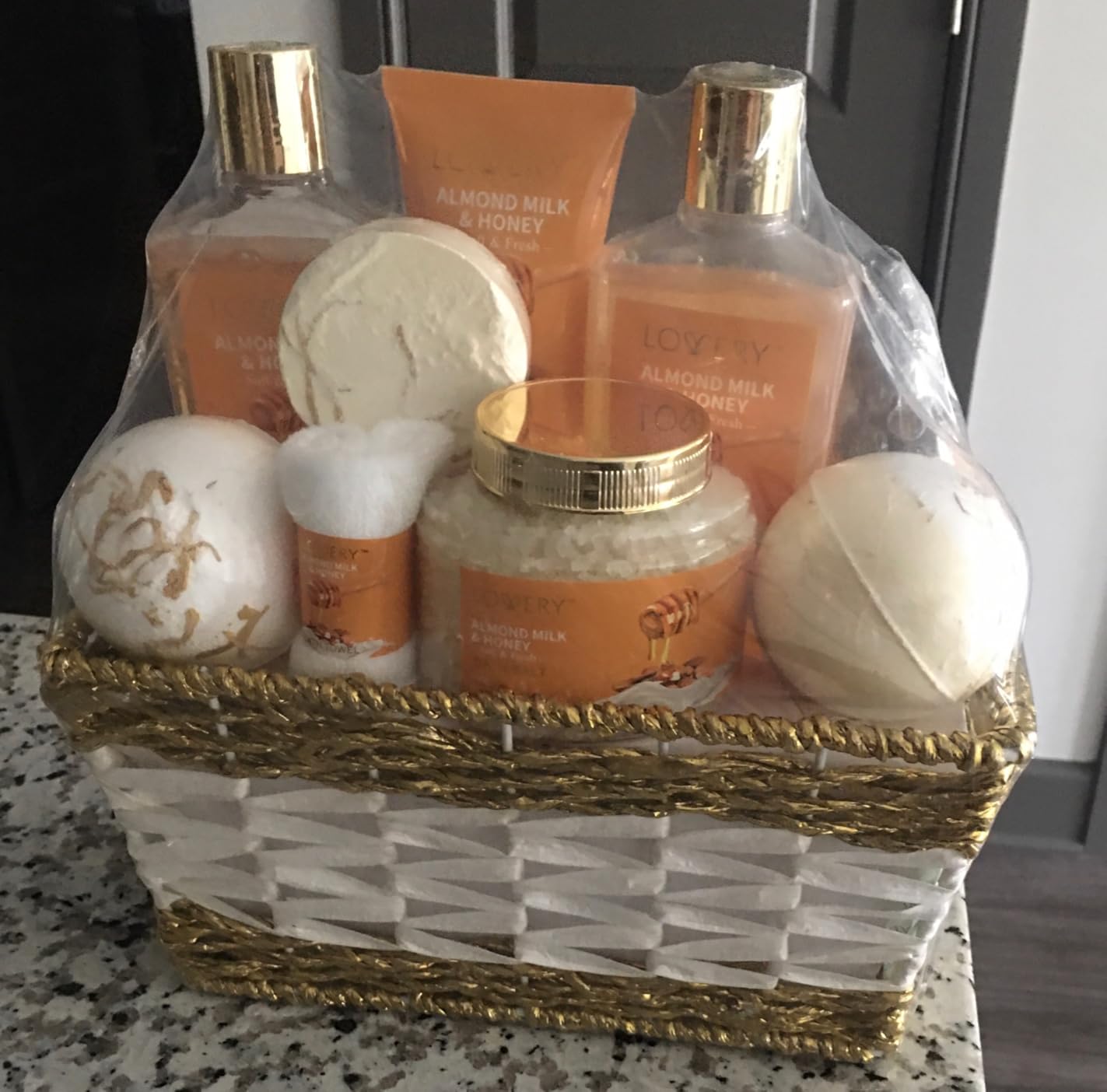 Gifts for Women Gift Basket for Women - 10 Pc Almond Milk & Honey Beauty & Personal Care Set customer photo 2