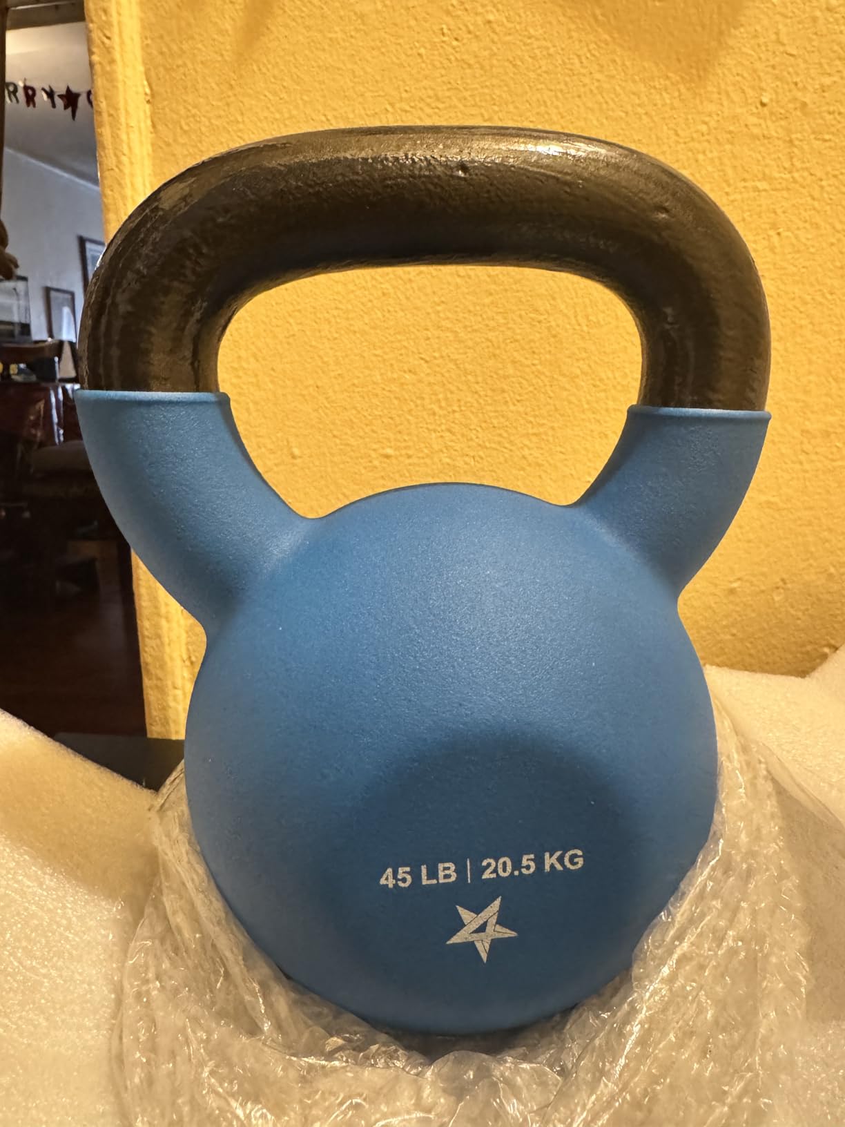 Yes4All Kettlebell, 10 LB Neoprene Coated Cast Iron Kettlebells, Wide Grip Handle & Flat Bottom for Swings, Squats, Deadlifts, Push Ups & Full Body Training at Home Gym customer photo 1