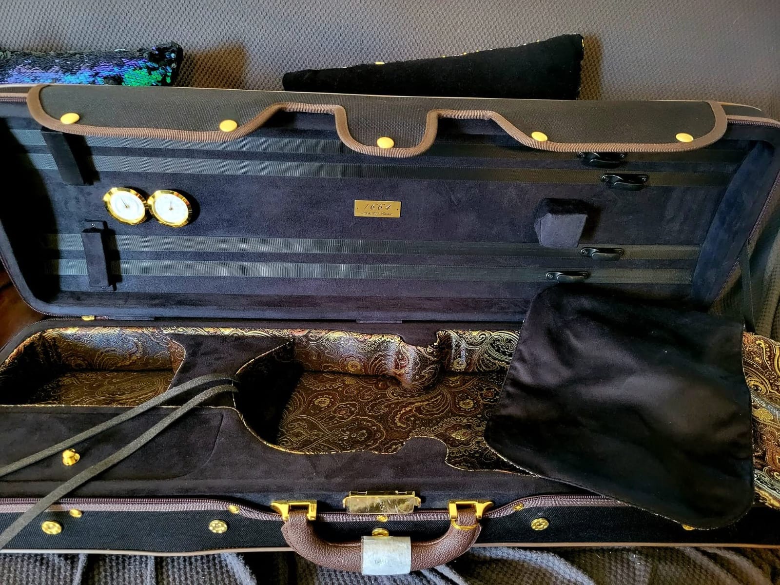 MI&VI NF-9001 Professional Hard-Shell Violin Case 4/4 (Full Size) Luxury Silk Interior | High-Density Foam | Sheet Pocket | Adjustable Straps | Hygrometer | Thermometer (Brown) customer photo 2