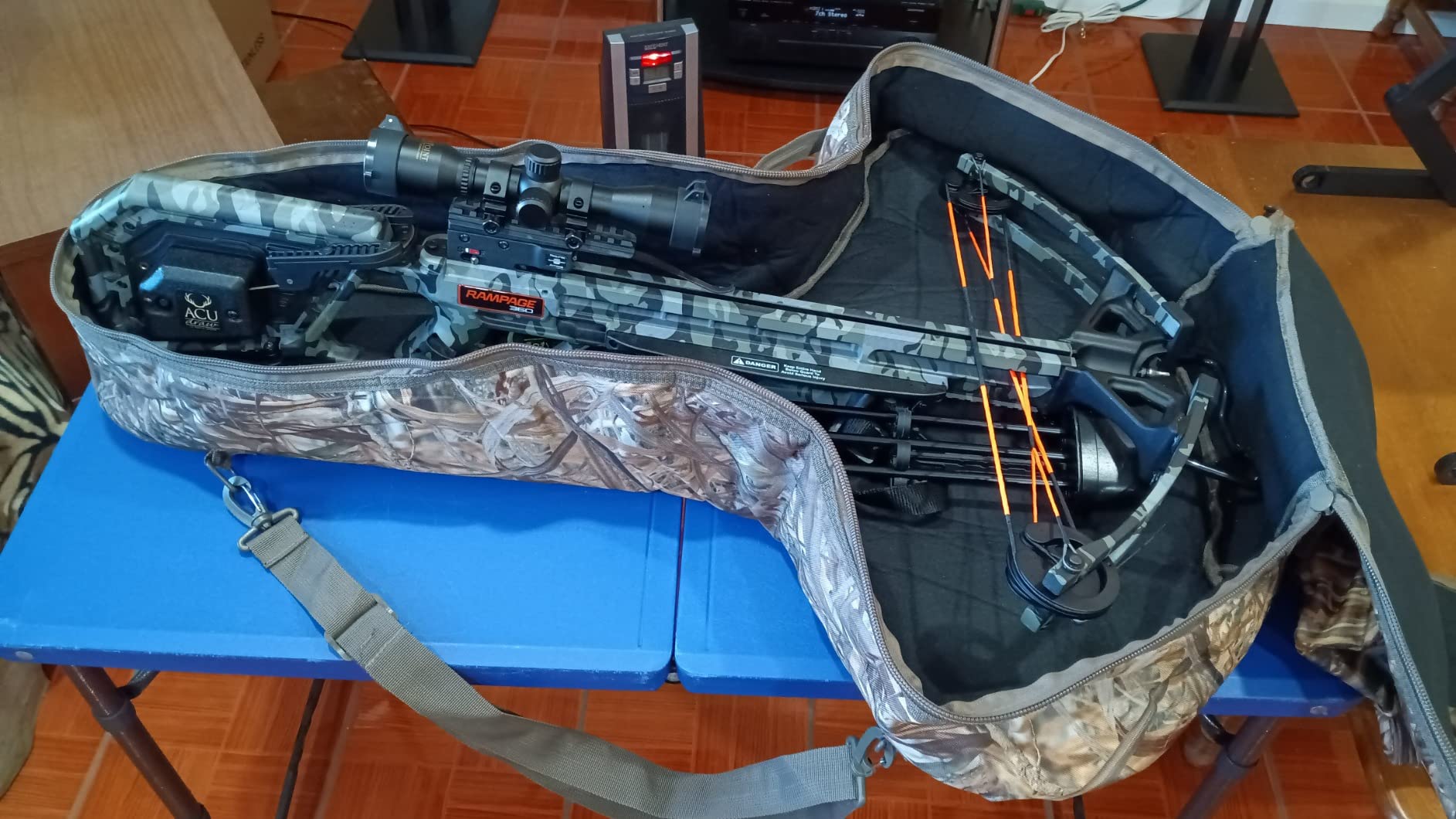 MYDAYS Soft Crossbow Case with Backpack Straps, Padded T-Shape Archery Bow Bag for Hunting, Fits Scoped Narrow Limb Crossbows with Arrow & Bolt Pocket (36.5