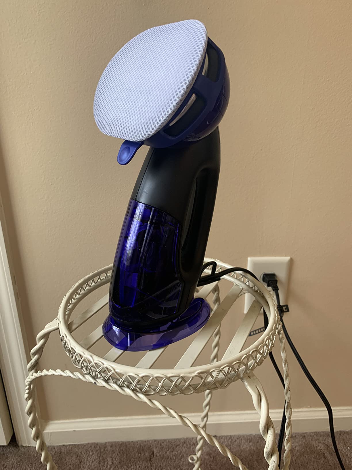 Conair 2-in-1 Handheld Steamer and Iron for Clothes, Turbo ExtremeSteam 1875W Garment Steamer and Clothing Iron,Black / Blue customer photo 1