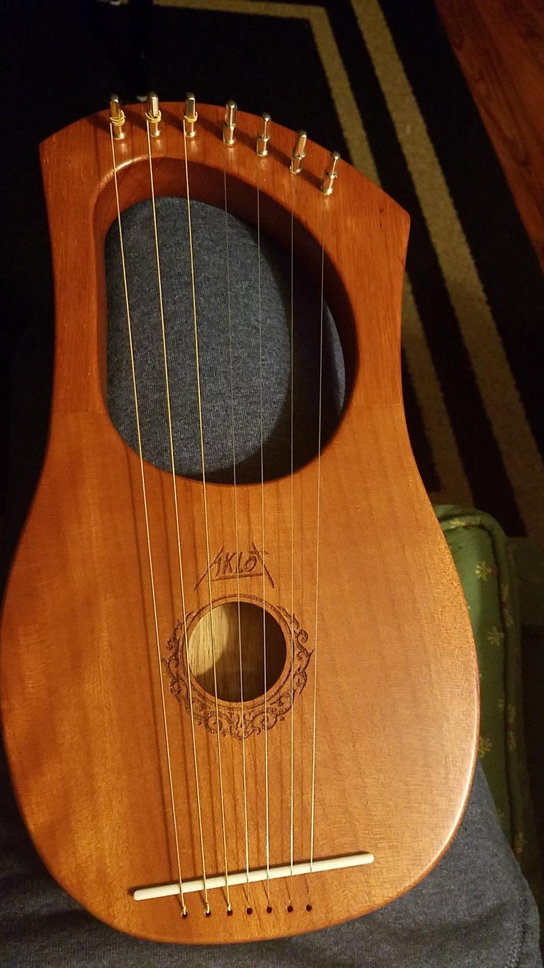 Harp, AKLOT 15 Strings Mahogany Harp 22 Inch Height for Adult Professional Beginner with Tuning Wrench,Black Gig Bag,Strap (NO Spare String, International Standard Strings) customer photo 1