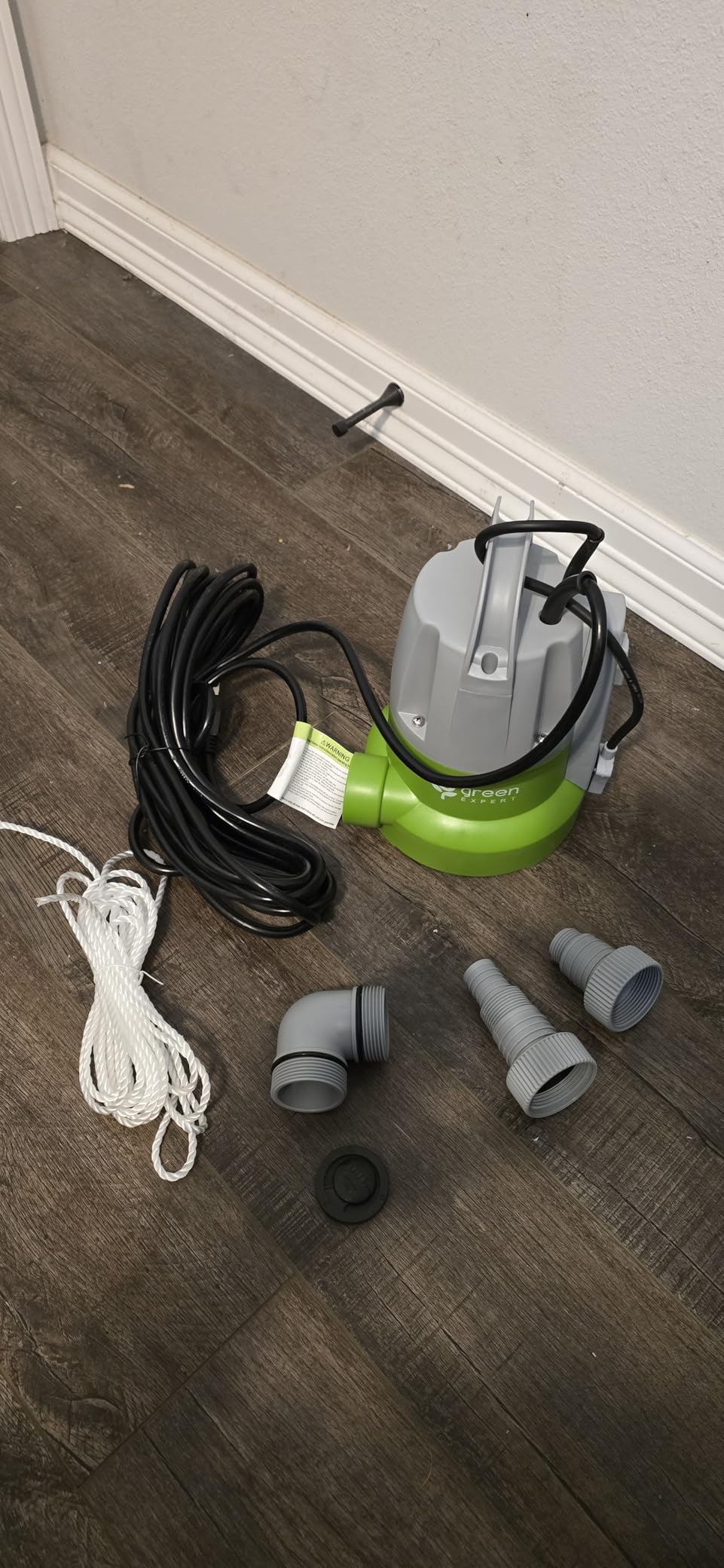 Green Expert 1/3HP Submersible Sump Pump with Water Sensor Switch, Low Water Last-Inch Drain Pump, 2000GPH Automatic/Manual Water Removal for Flooded Basement, Garage, Hot Tub Easy to Use Backup Pump customer photo 2