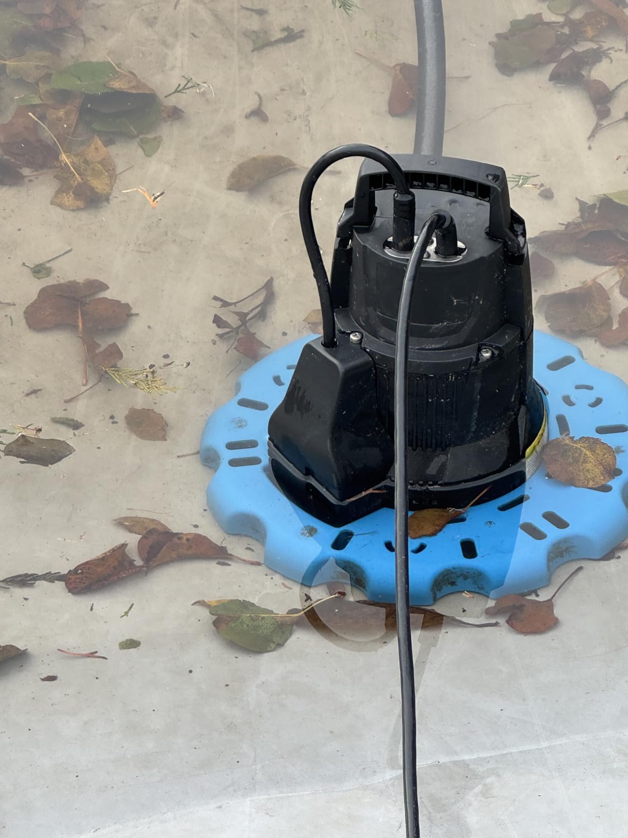 Acquaer Submersible Water Pump 1/6 HP Sump Pump Thermoplastic Utility Pump Small Electric Water Pump 1750GPH Water Remove for Basement Hot Tubs Garden Pool Cover Draining with 10 ft Cord customer photo 2