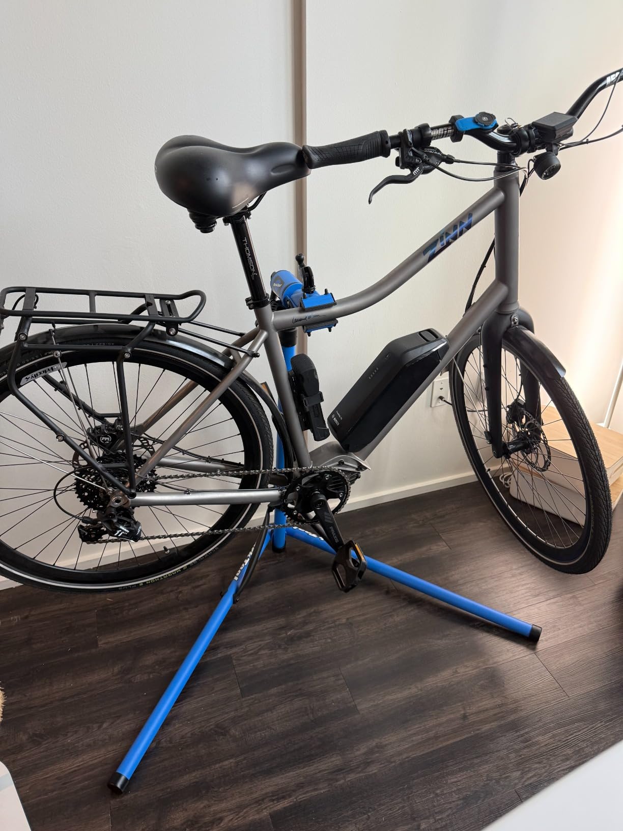 Park Tool PCS-10.3 - Deluxe Home Mechanic Repair Stand customer photo 2