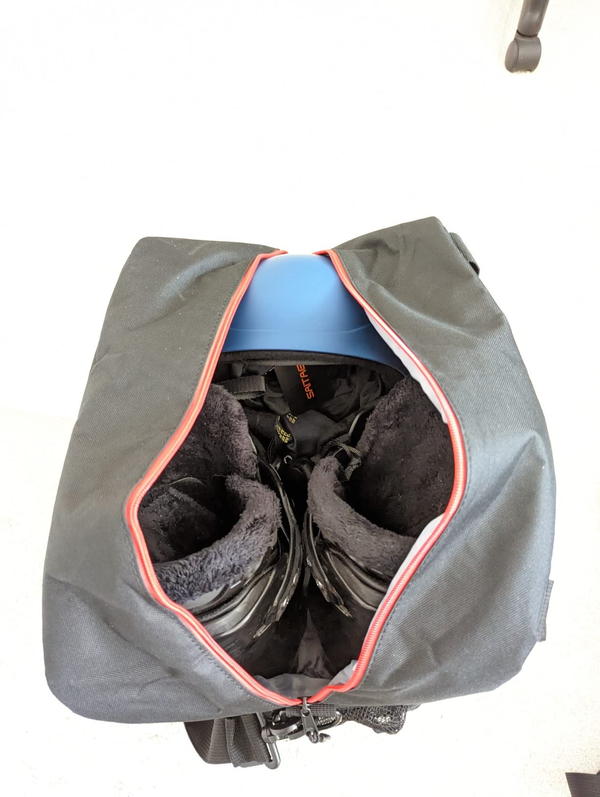 KEMIMOTO Ski Bag and Boot Bag Combo, 200cm Padded Snow Ski Bags for Air Travel Safety, Double Ski Pole Bag Fit Up To Size US13 for Adults & Children, with Free Card Holder Pendant customer photo 1