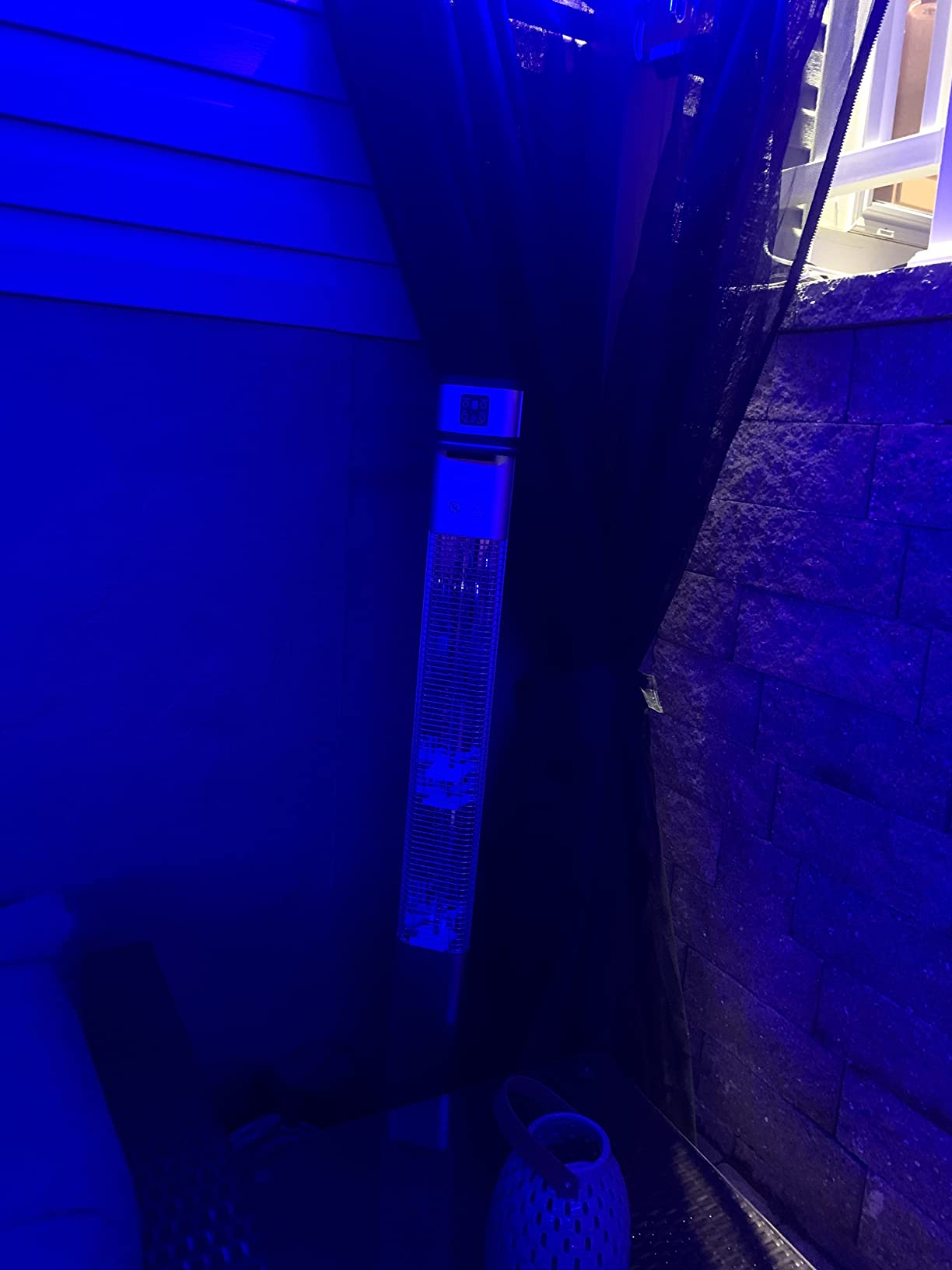 SereneLife Infrared Patio Heater, 1500W Electric Standing with Remote Control, IP44 Approved, Odorless, Three Power Settings, Indoor/Outdoor for Restaurant, Backyard, Garage, Decks customer photo 1