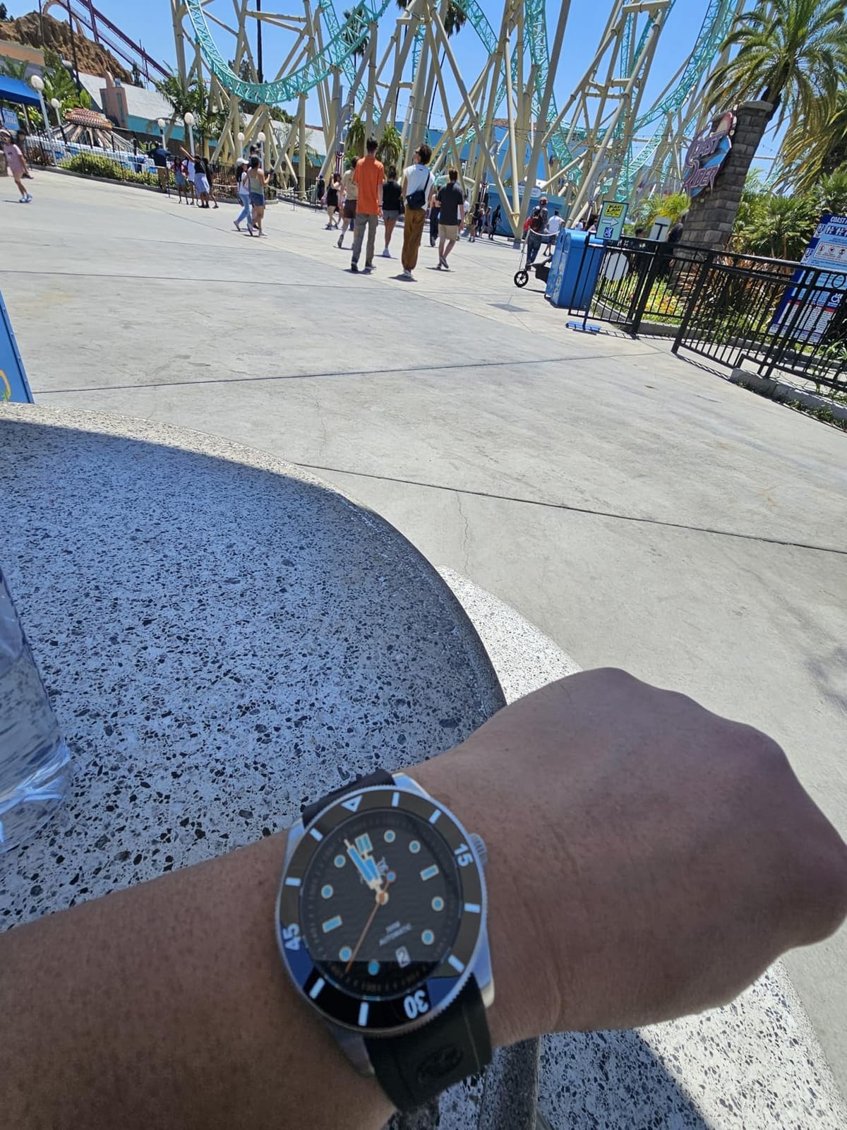 PHOIBOS Automatic Men's 300m Diver Watch with Wave Patterned Dial and Rubber Strap Wave Master PY010R customer photo 2