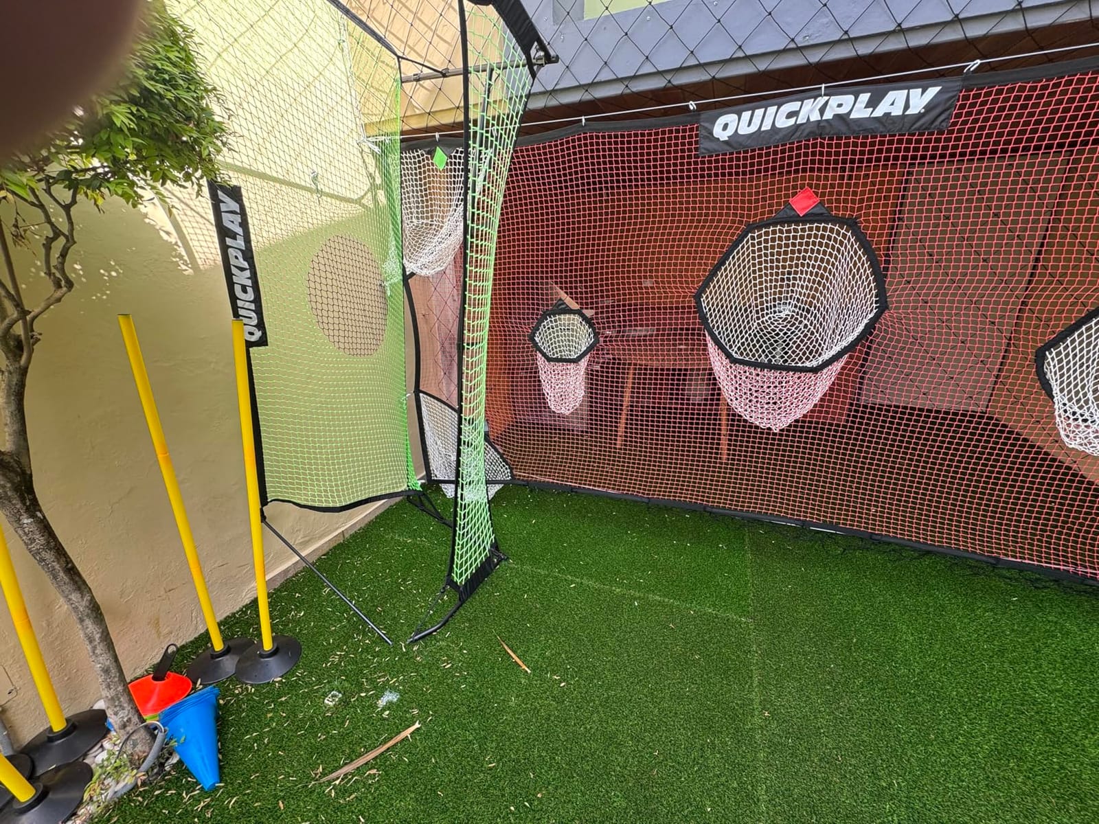 QUICKPLAY TEKKERS TRAINER Soccer Rebounder, 6.5x4' Spot & 6.5x1.5ft Ground Pass Nets, Alloy Steel, Fiberglass, Black, Green, Portable customer photo 1