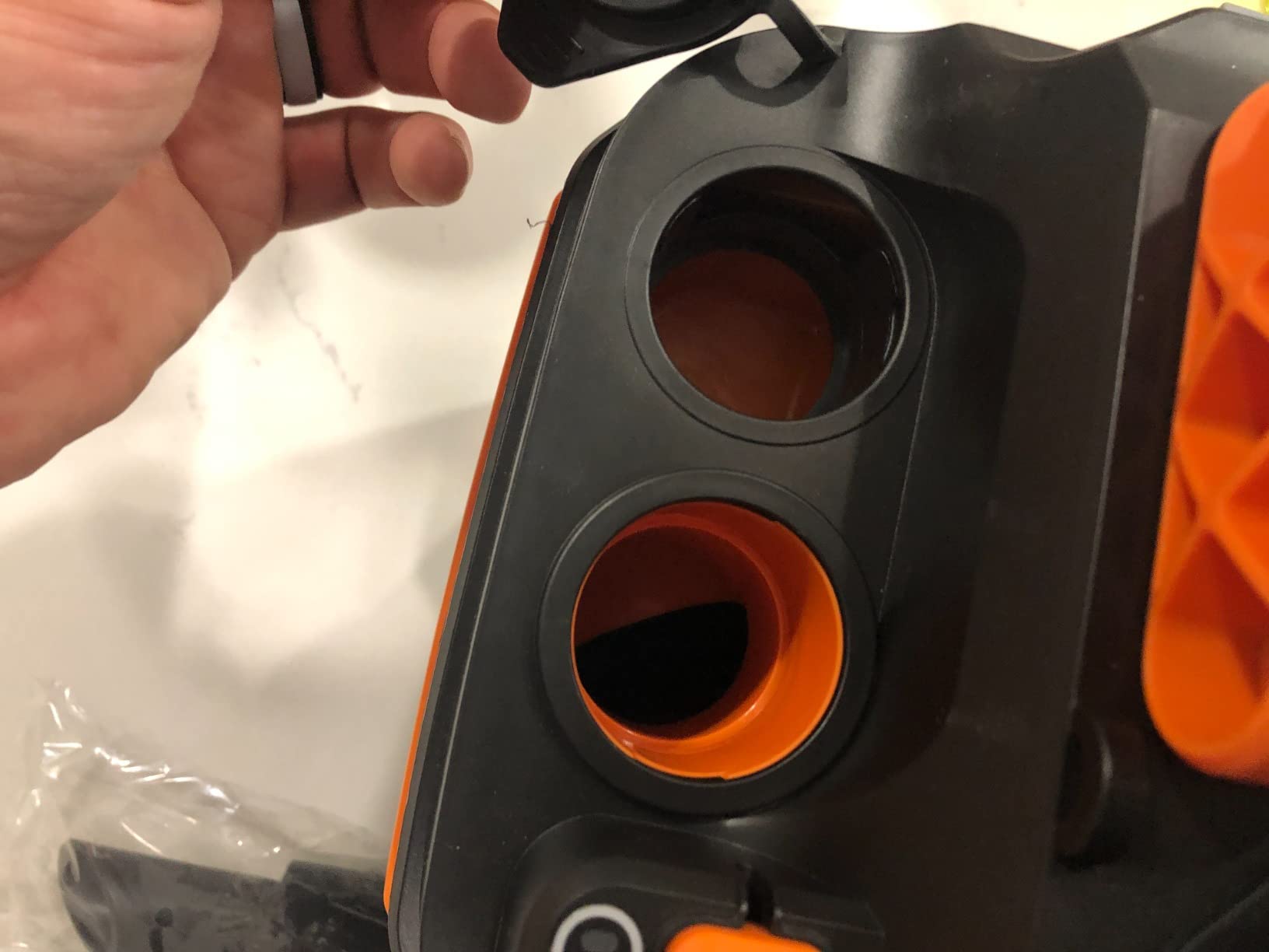 WORX Cordless Wet/Dry Vacuum, 20V 2.1 Gal, WX031L customer photo 1