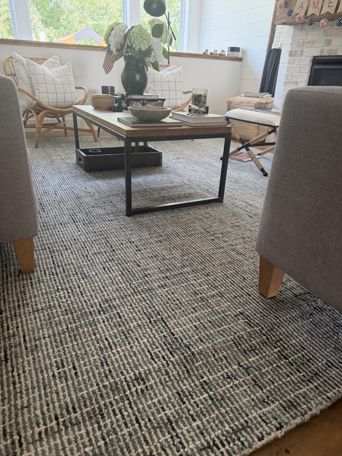 SAFAVIEH Abstract Area Rug 8x10, Wool Handmade Large Ivory & Grey ABT468G customer photo 1