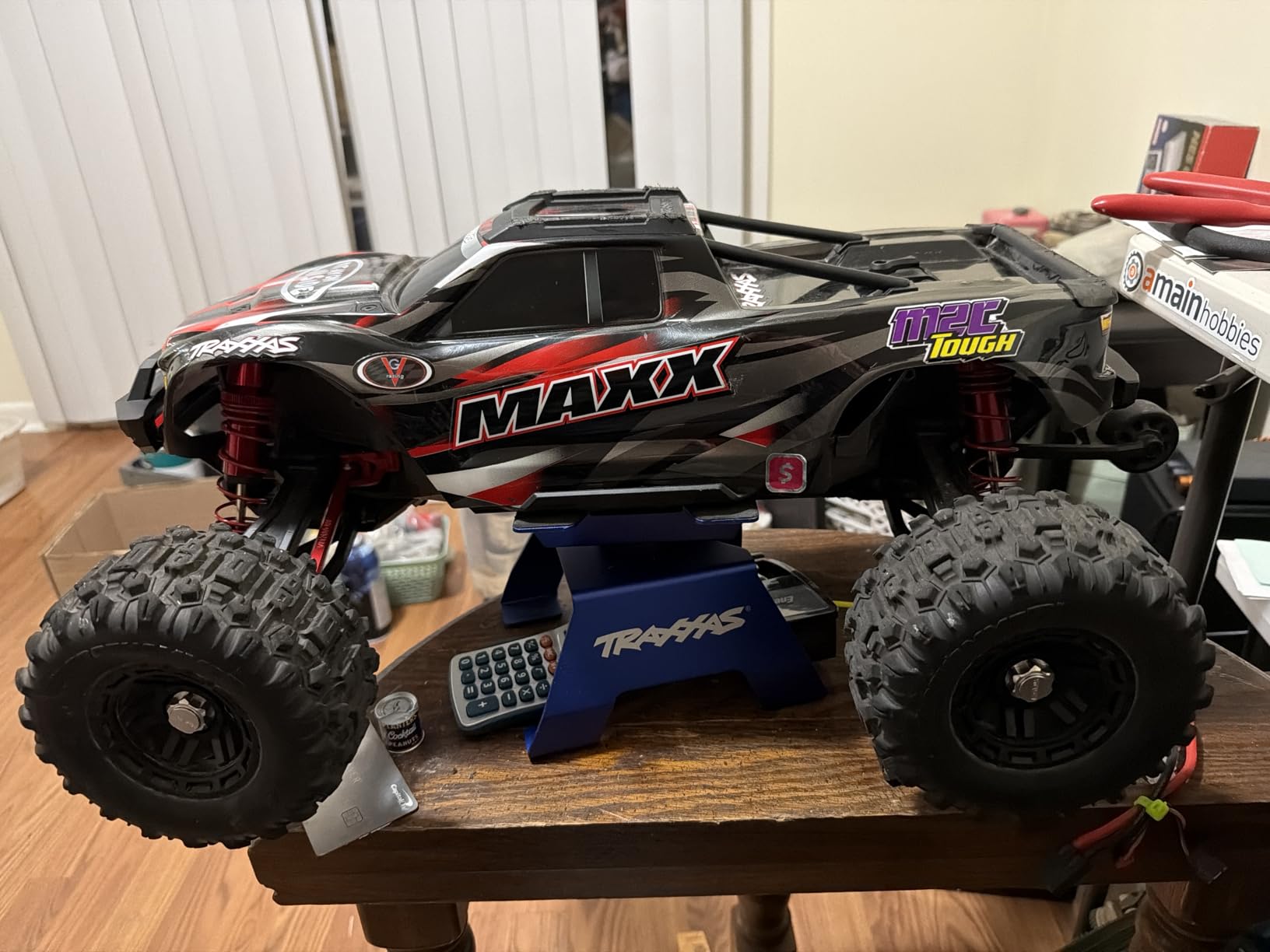 Traxxas Maxx Extreme 4s Brushless 4X4 Monster Truck (Red) customer photo 1