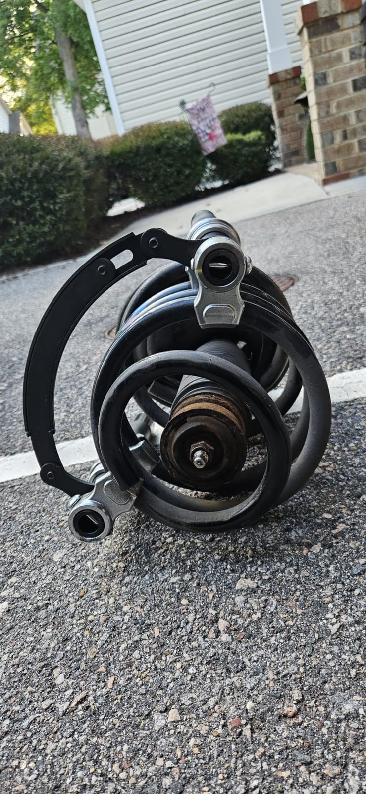 BILITOOLS 2-Piece Coil Spring Compressor Tool, Max Load.2645LB | Heavy Duty Macpherson Strut Spring Compression Set, with Safety Jaws and Holder customer photo 2