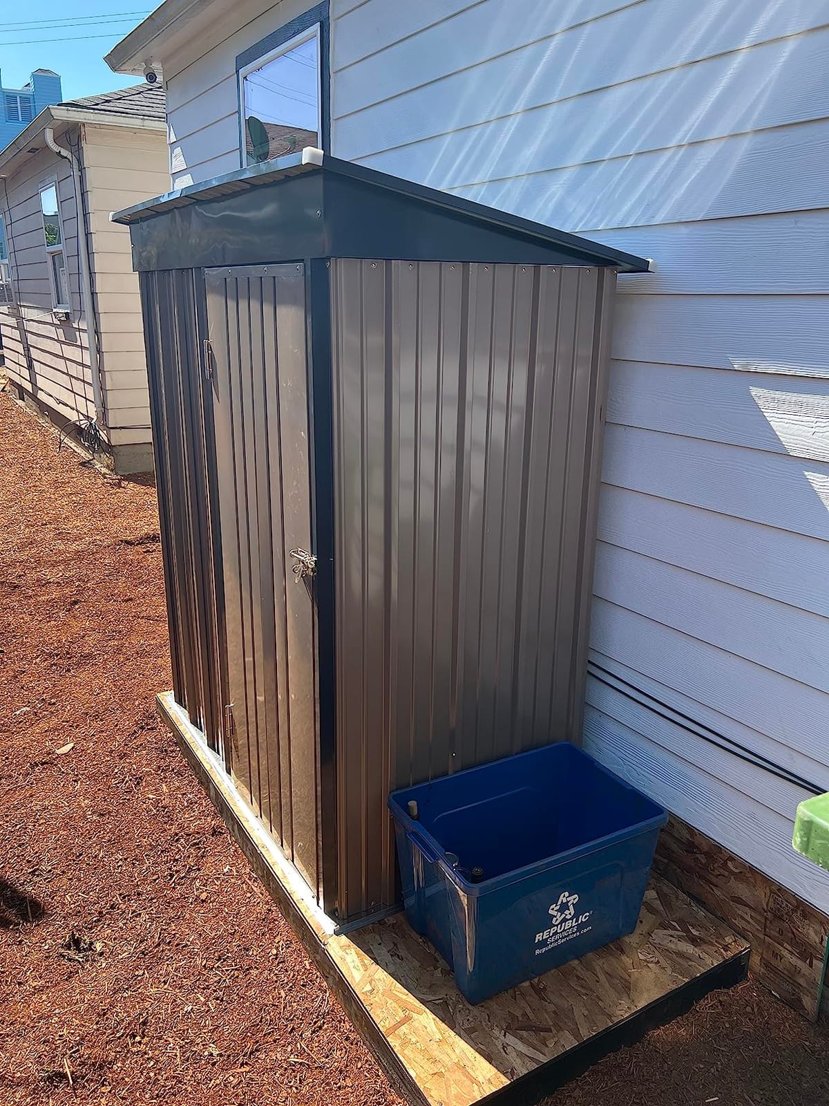 Devoko 5x3 FT Outdoor Storage Shed, Brown | Small Metal Tool Sheds, Lockable Door, Sloping Roof, Utility Garden Shed for Lawn Backyard Patio customer photo 2