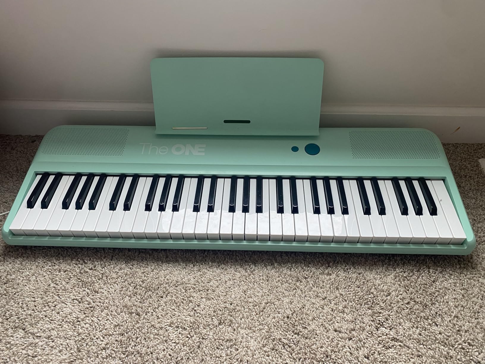 The ONE Smart Keyboard COLOR 61 Lighted Keys Piano Keyboard, Electric Piano for Beginners with 256 Tones, 64 Polyphony, Built-in LED Lights & Apps, Supports USB MIDI/Headphones (Purple) customer photo 2