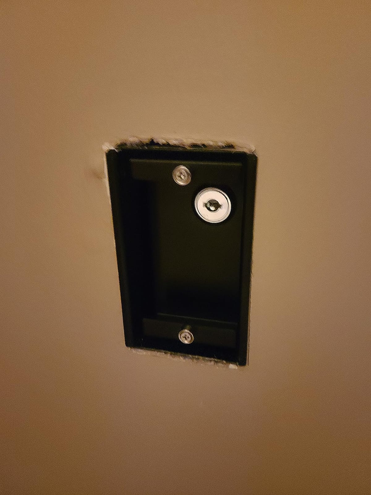 Elder Welder® Electrical Outlet Hidden Wall Safe, 100% Real Plate Included customer photo 2