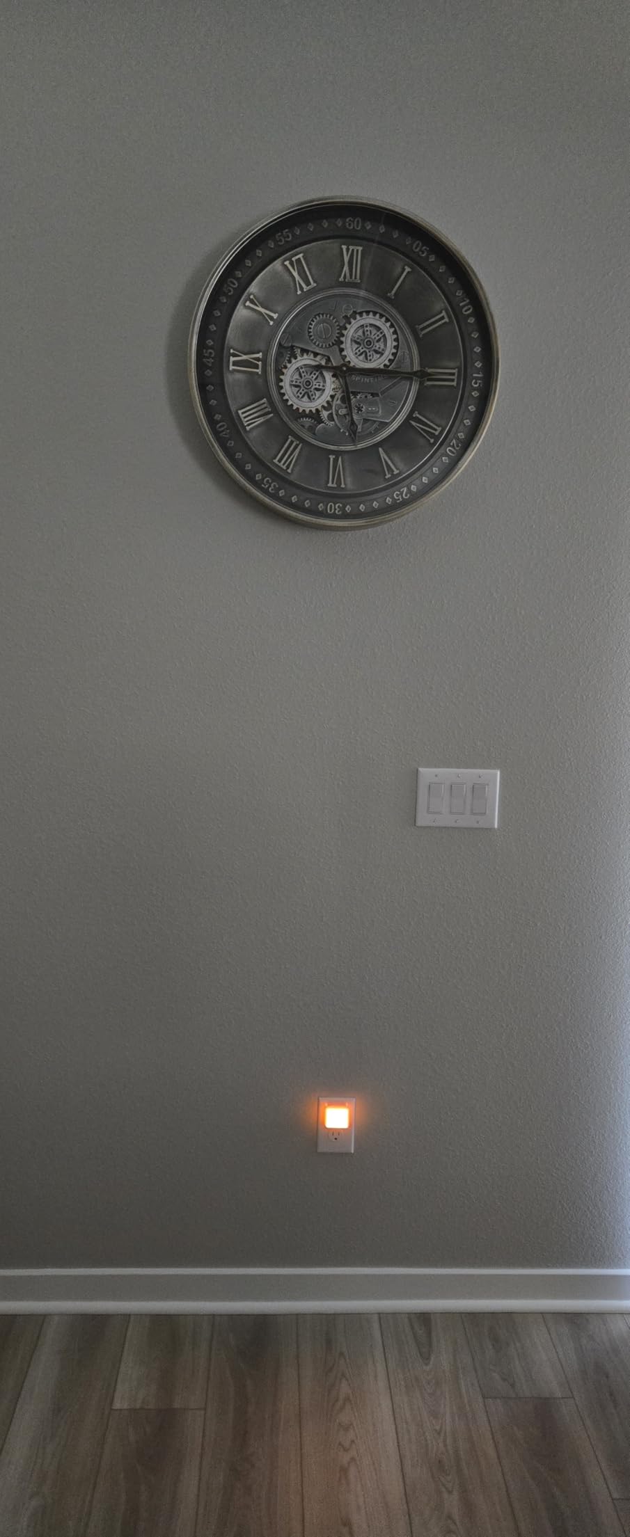 CLXEAST 24 Inch Large Moving Gear Wall Clock for Living Room Decor,Bronze customer photo 1