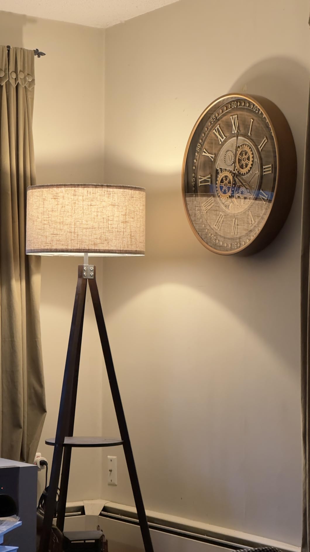 CLXEAST 24 Inch Large Moving Gear Wall Clock for Living Room Decor,Bronze customer photo 2