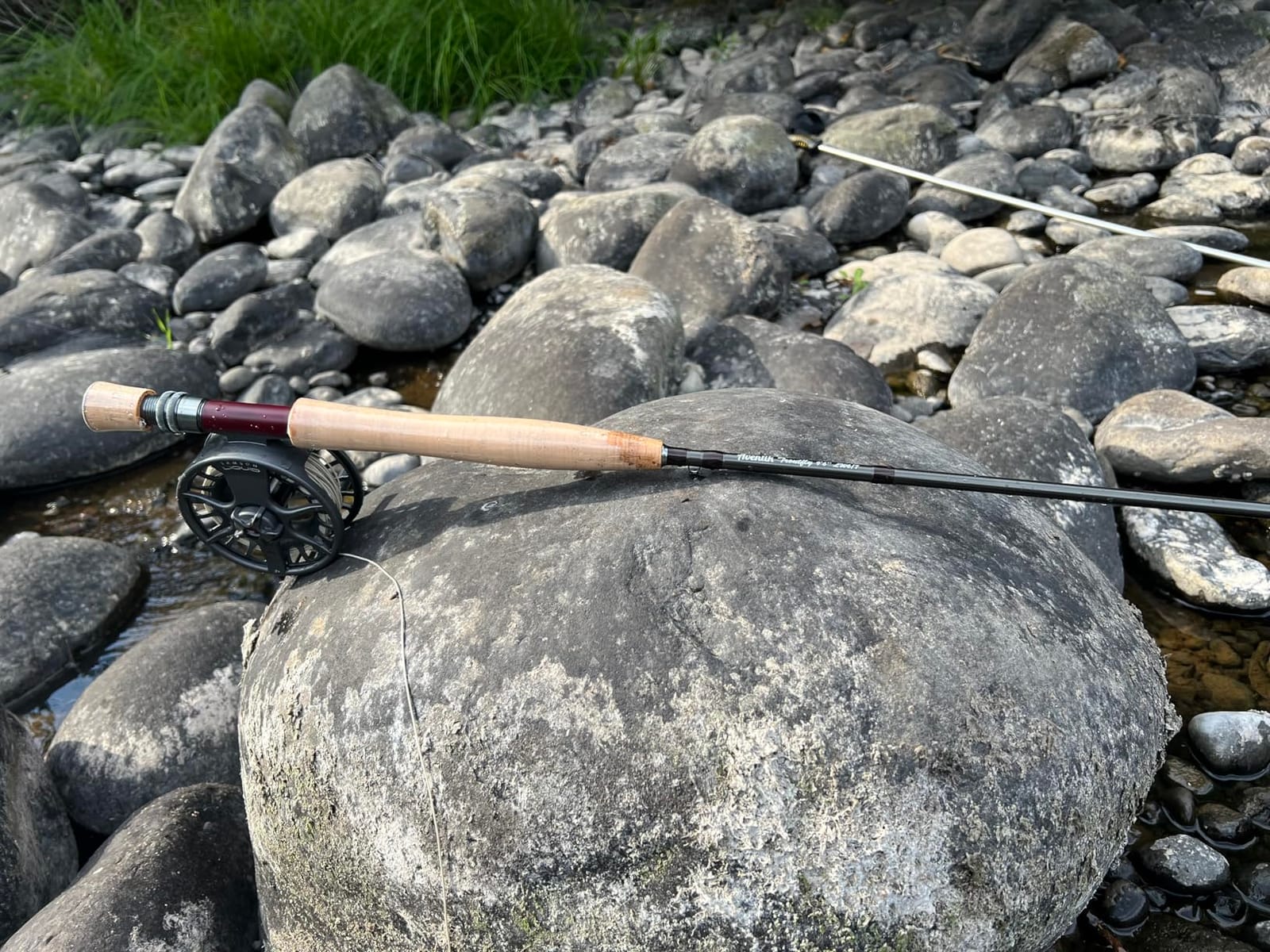 Aventik TroutFly Fly Fishing Rod with Rod Tube | Fast action 8/9/10ft travel rod; Fits 4/5/6/7/8/9wt; Japan Toray 46T carbon fiber; CNC rosewood insert reel seat customer photo 2