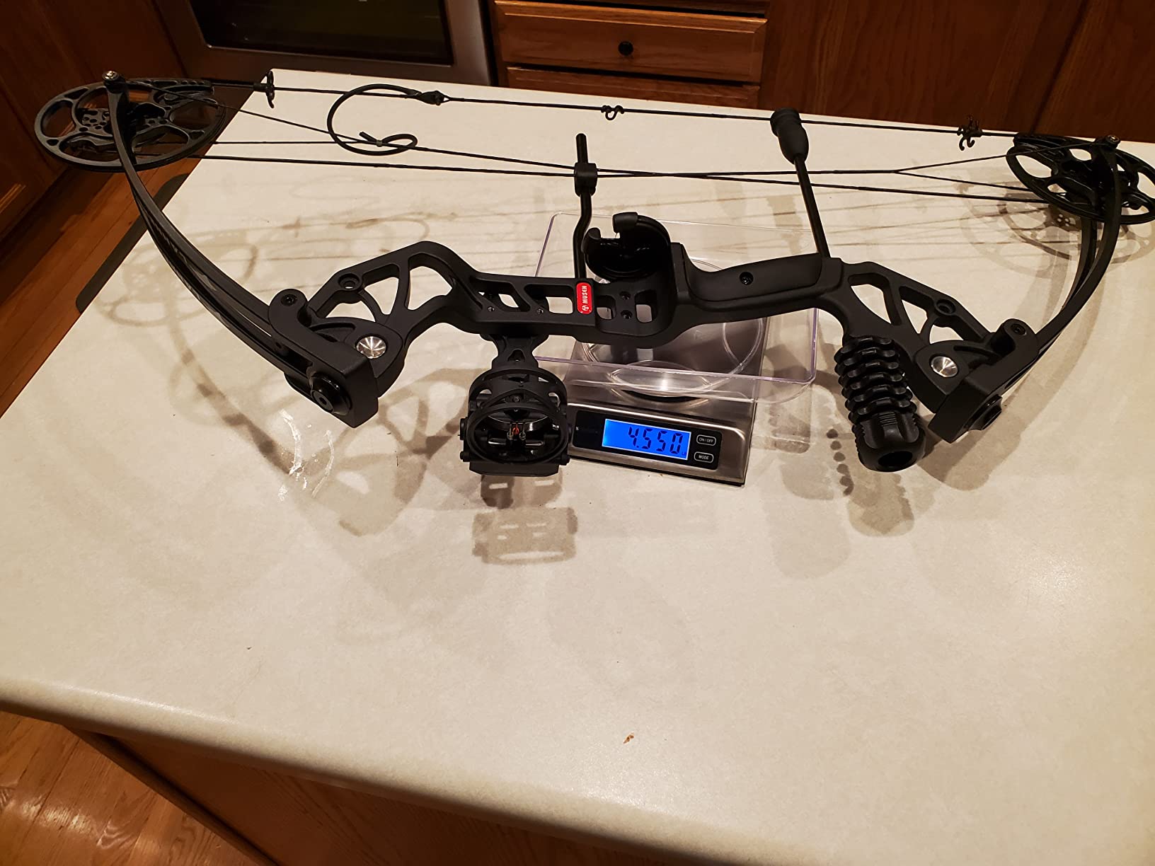 Lanneret Compound Bow and Archery Sets - Right Hand Archery Compound Bows 0-70 lbs Draw Weight Adjustable for Adults and Beginners,Hunting Bow Kit for Beginner customer photo 2