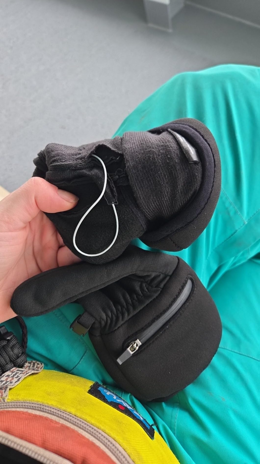 Heated Glove Liners Rechargeable 7.4V Battery for Men Women customer photo 1