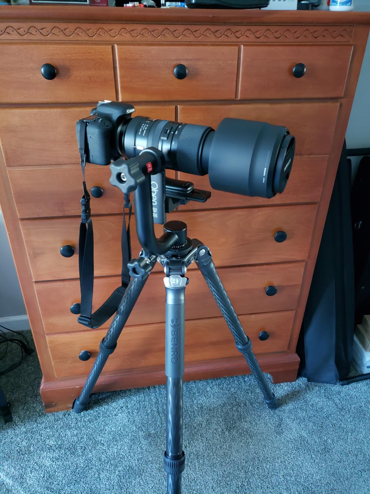 Benro Mammoth Carbon Fiber Tripod - Heavy-Duty 4-Section Tripod with 75mm Bowl, Twist Locks, High Load Capacity, and Carrying Case for Professional DSLR, Mirrorless & Video Production (TMTH44C) customer photo 1