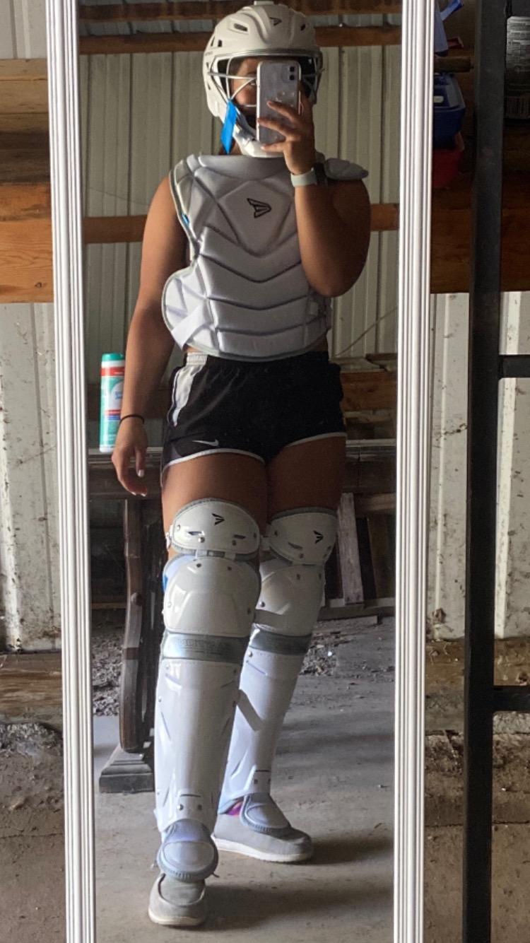 Easton | The Fundamental by Jen Schro Fastpitch Softball Catcher's Equipment | Box Set | NOCSAE Certified | Multiple Sizes/Colors customer photo 2