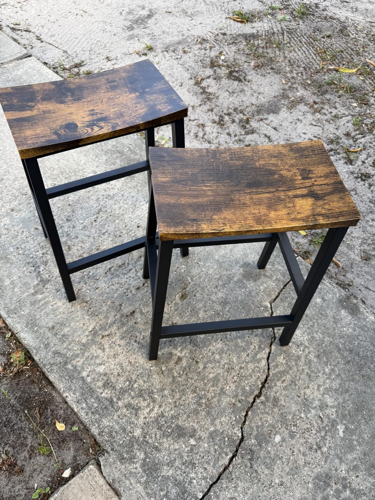 HOOBRO Bar Stools, Set of 2 Bar Chairs, 23.6 Inch Saddle Stools, Kitchen Counter Seat with Footrests, Industrial Barstools for Dining Room, Kitchen, Counter, Rustic Brown and Black BF02MD01 customer photo 1