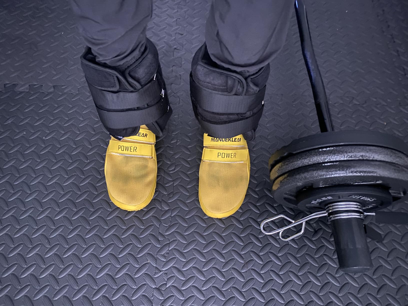MANUEKLEAR Weight Lifting Shoes for Men Women -Weightlifting Squat Shoes customer photo 1