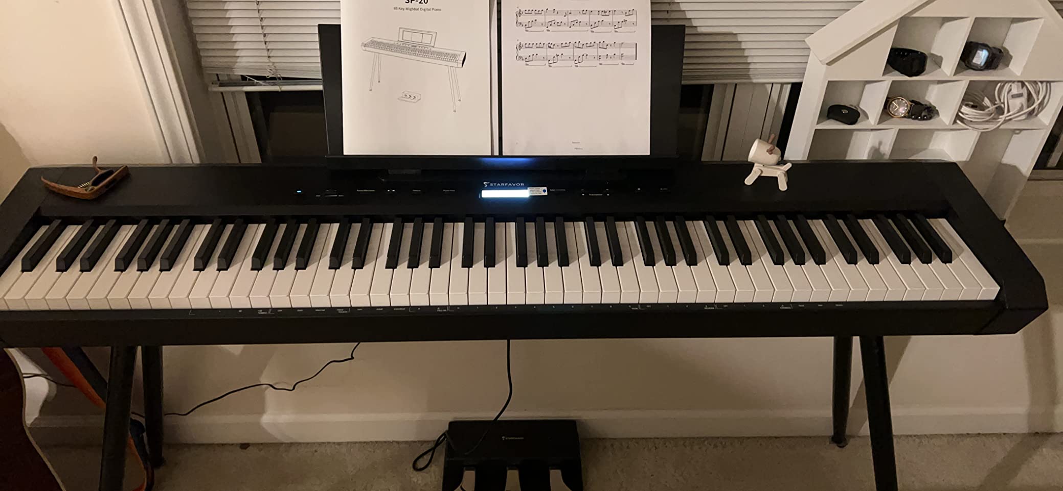 Starfavor 88 Key Full-Weighted Digital Piano, Hammer Action, Triple Pedal customer photo 1