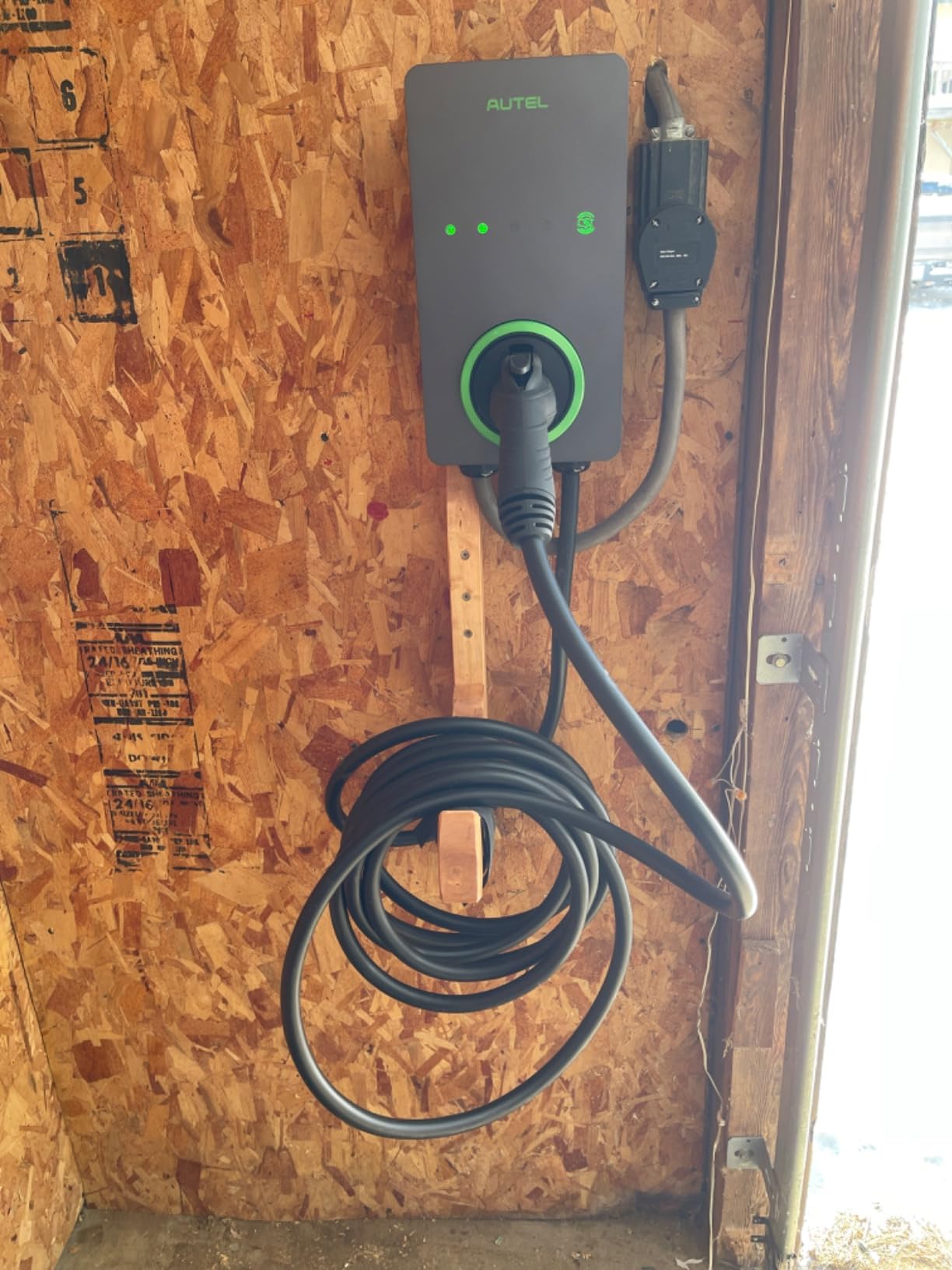Autel Level 2 EV Charger up to 50Amp, 240V, Indoor/Outdoor Car Charging Station with J1772 Connector, Wi-Fi and Bluetooth Enabled EVSE, 25-Foot Cable, Hardwired, Dark Gray customer photo 2