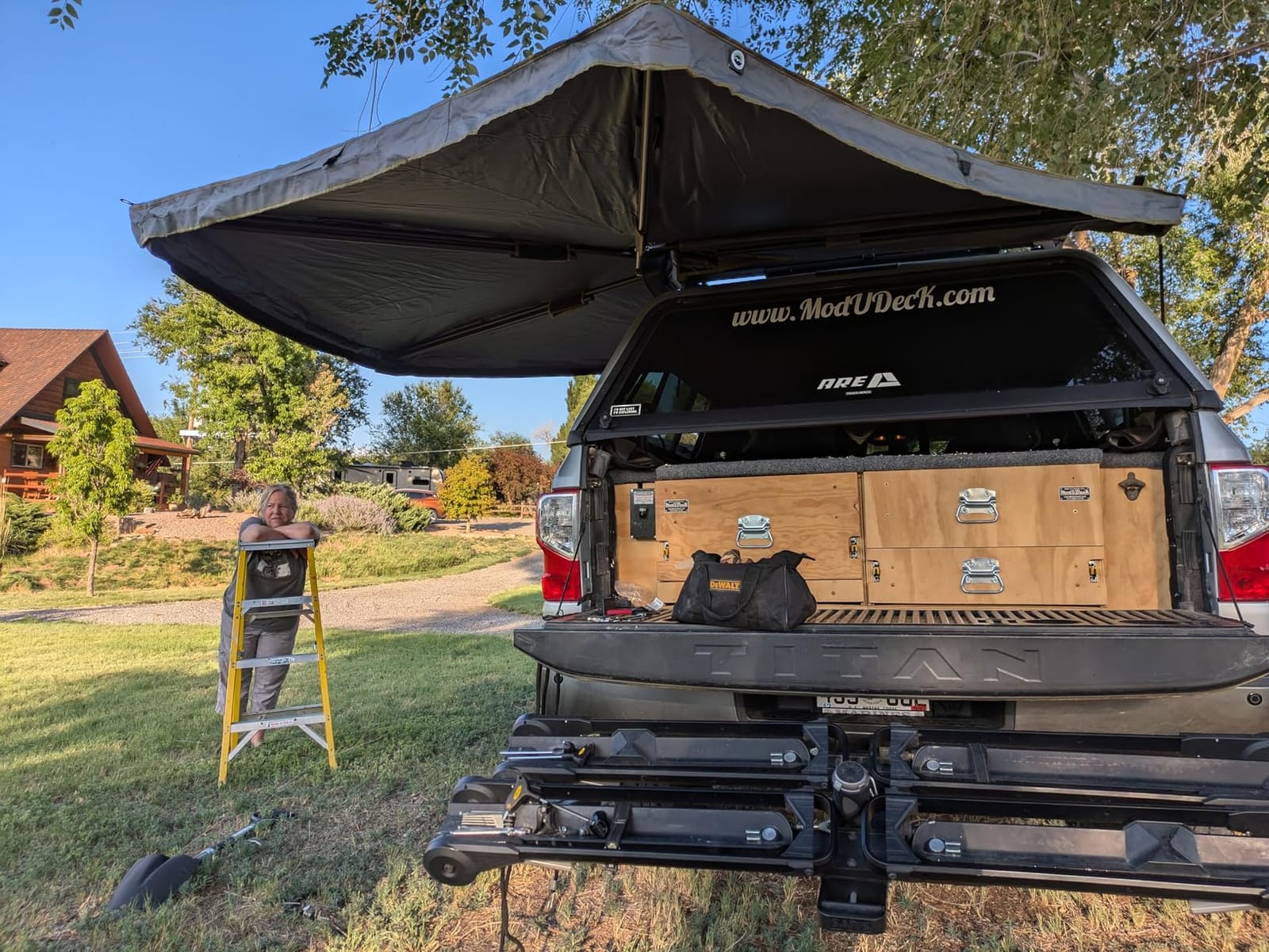 Overland Vehicle Systems 19679907 HD Nomadic 270 LTE Awning Driver Side | 65 Sq Ft of Coverage | Dark Gray Fabric with Black Travel Cover Included | Twist and Lock Technology | Heat-Sealed Seams customer photo 1